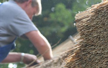 professional Hunmanby Moor thatchers